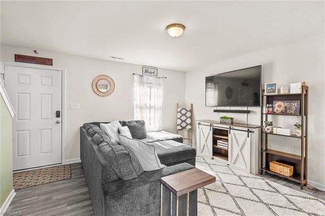 200 Lingle Farm Road, Lexington, NC 27292