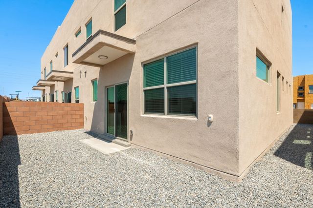 8932 Mountain Ash Avenue SW, Albuquerque, NM 87121