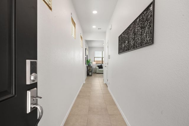 8932 Mountain Ash Avenue SW, Albuquerque, NM 87121