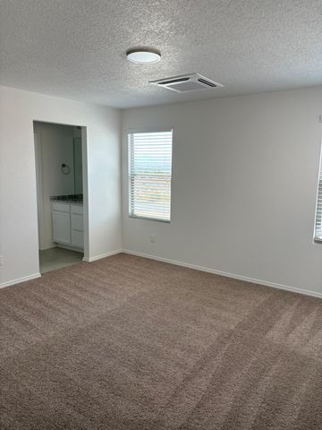 8932 Mountain Ash Avenue SW, Albuquerque, NM 87121