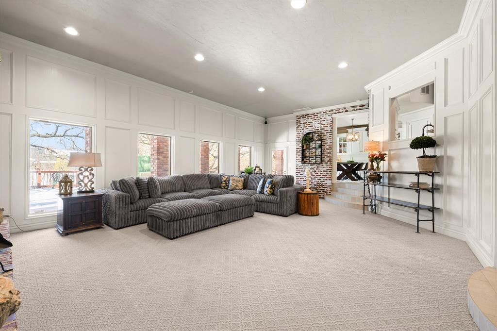 Image 11 of property listing at 14701 N Western Avenue, Edmond, OK 73013