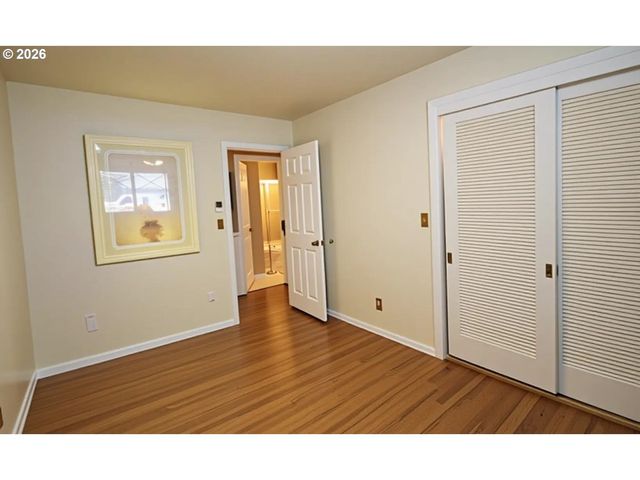 240 Nw BAKER CREEK Rd, Mc Minnville, OR 97128