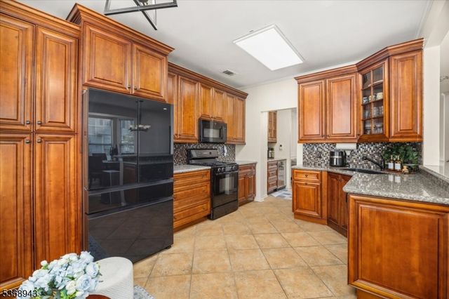 17 Cummington Ln, Raritan Twp., NJ 08822