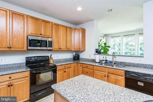 10110 LEES CROSSING LN, Fredericksburg, VA 22408