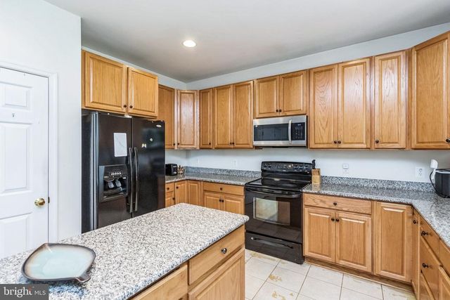10110 LEES CROSSING LN, Fredericksburg, VA 22408