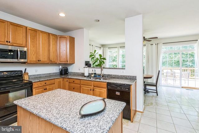 10110 LEES CROSSING LN, Fredericksburg, VA 22408