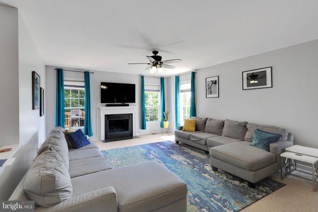 10110 LEES CROSSING LN, Fredericksburg, VA 22408