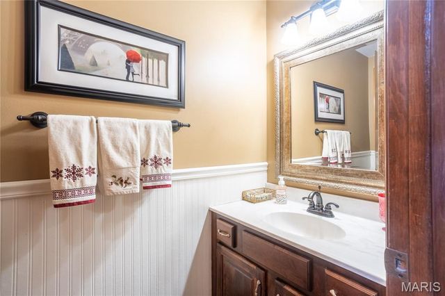 1602 Mauvering Court, Manchester, MO 63021