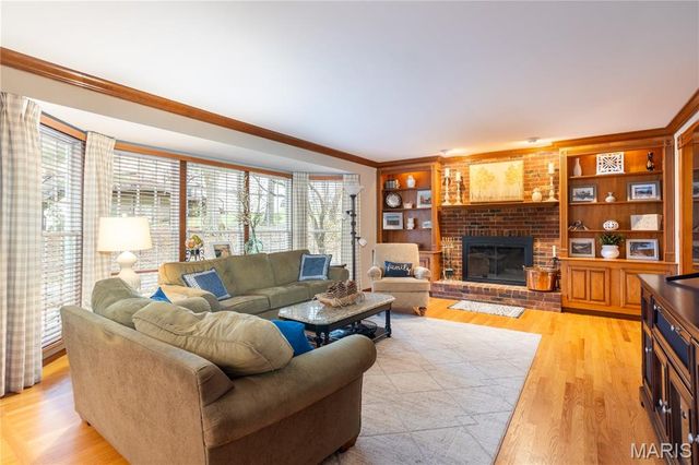 1602 Mauvering Court, Manchester, MO 63021