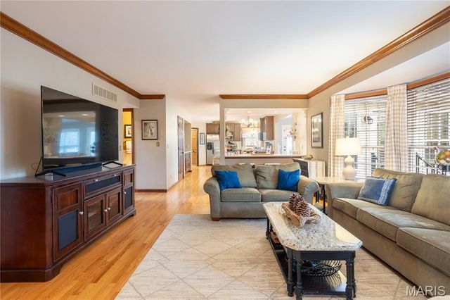 1602 Mauvering Court, Manchester, MO 63021