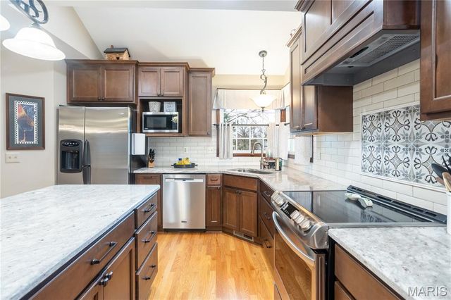 1602 Mauvering Court, Manchester, MO 63021