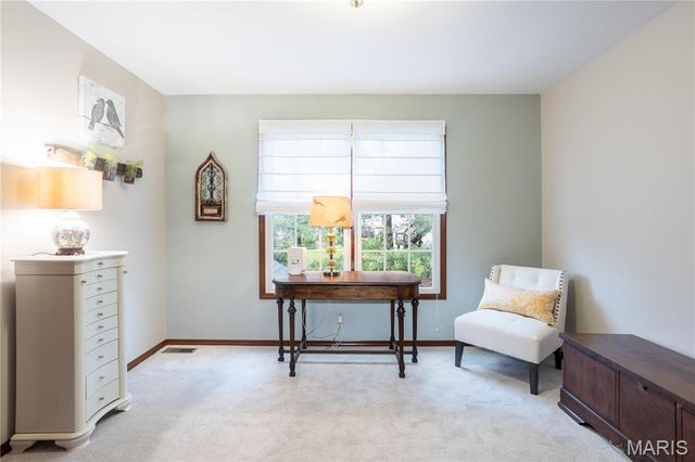 1602 Mauvering Court, Manchester, MO 63021