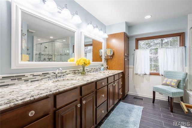 1602 Mauvering Court, Manchester, MO 63021