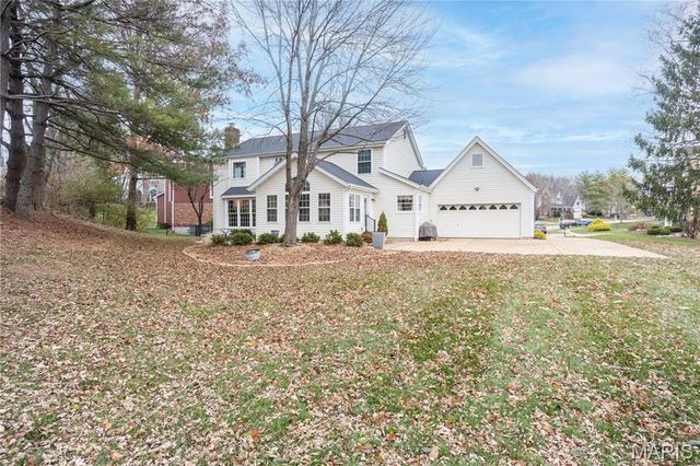 1602 Mauvering Court, Manchester, MO 63021