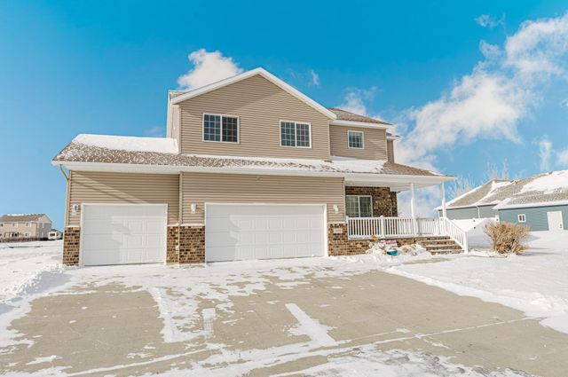 3698 N Sedona Court, West Fargo, ND 58078