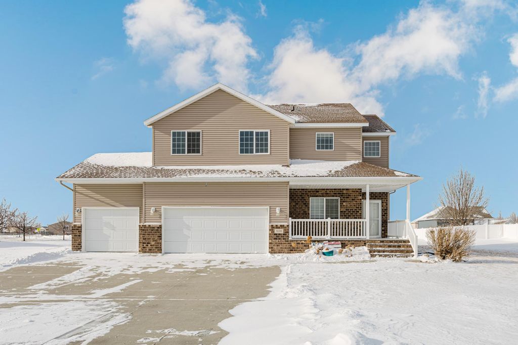 3698 N Sedona Court, West Fargo, ND 58078