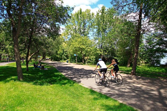 4201 Linden Hills Boulevard, Minneapolis, MN 55410