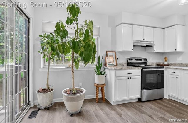 714 S Milford Road, Milford, MI 48381