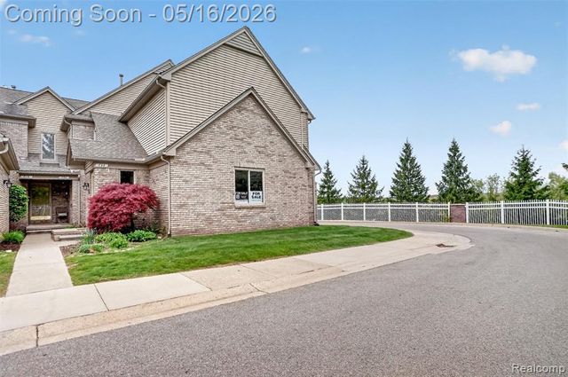 714 S Milford Road, Milford, MI 48381
