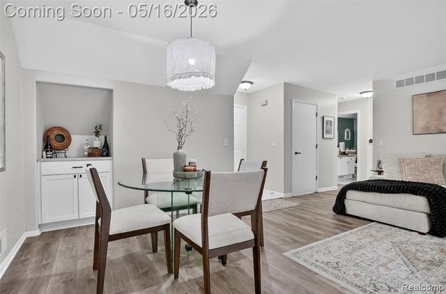 714 S Milford Road, Milford, MI 48381