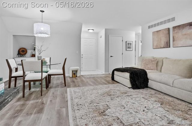 714 S Milford Road, Milford, MI 48381