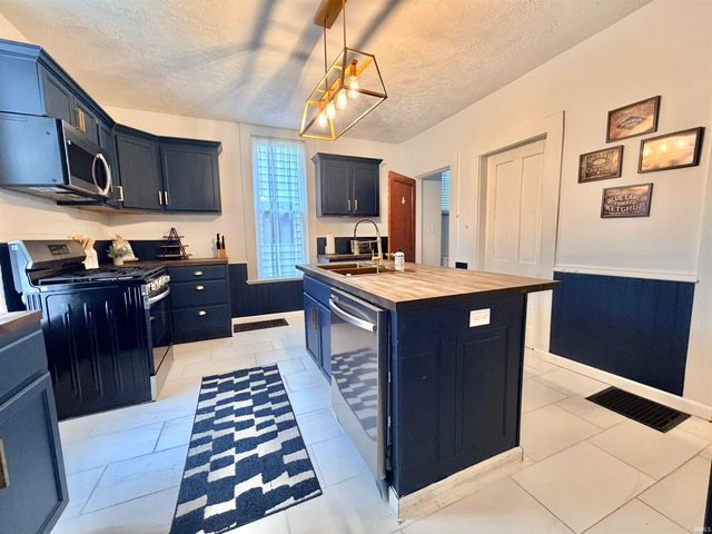 23 Washington Avenue, Evansville, IN 47713