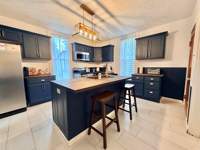 23 Washington Avenue, Evansville, IN 47713