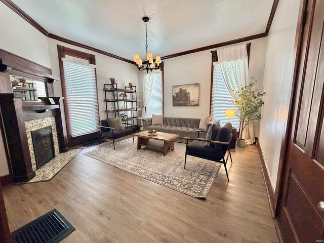 23 Washington Avenue, Evansville, IN 47713