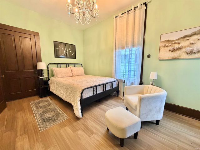 23 Washington Avenue, Evansville, IN 47713