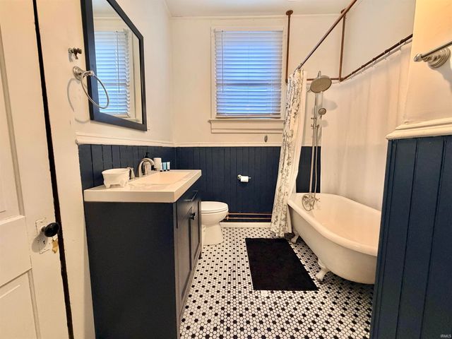 23 Washington Avenue, Evansville, IN 47713