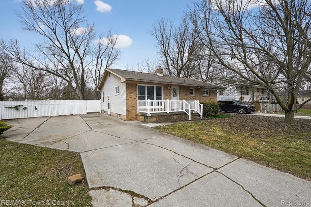 3384 Clement Street, Flint Charter Township, MI 48504