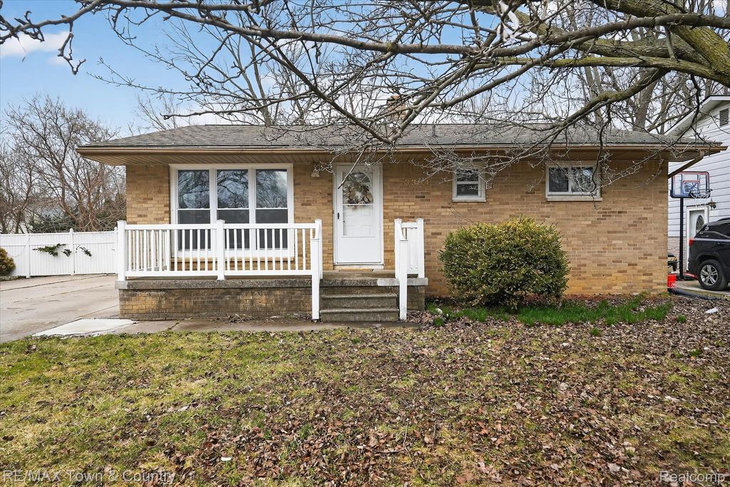 3384 Clement Street, Flint Charter Township, MI 48504