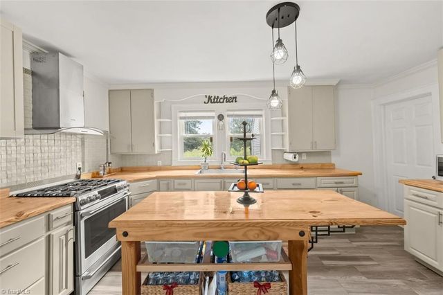 5874 Tom Hill Road, Archdale, NC 27263