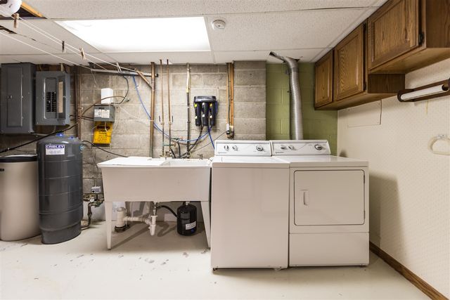 6839 Dexter Ann Arbor Road, Dexter, MI 48130