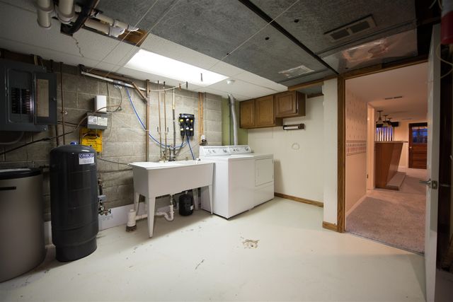 6839 Dexter Ann Arbor Road, Dexter, MI 48130