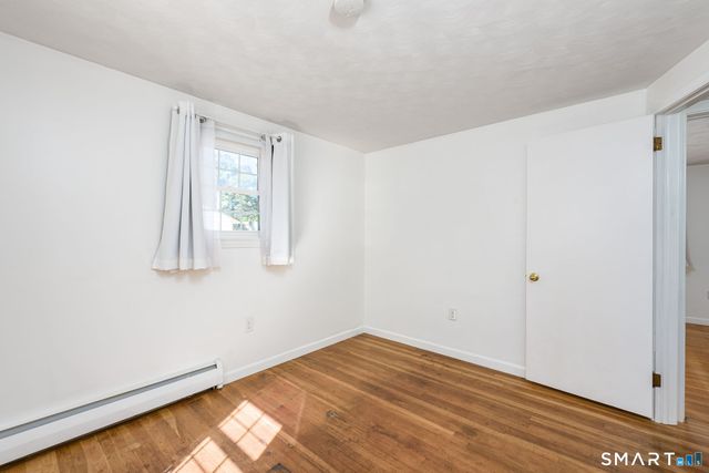 10 Ann Street, Enfield, CT 06082