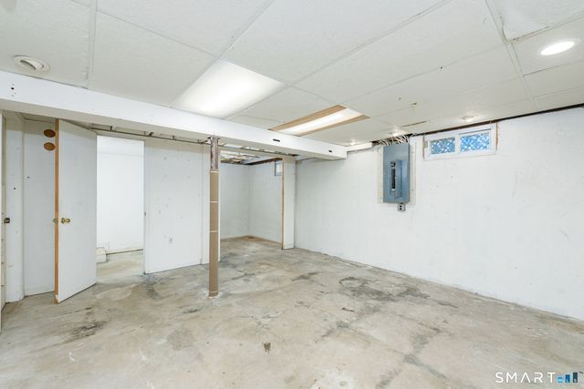 10 Ann Street, Enfield, CT 06082