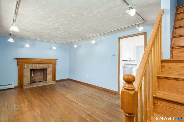 10 Ann Street, Enfield, CT 06082