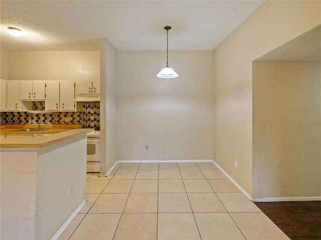 2470 OAK PARK WAY 208, Orlando, FL 32822