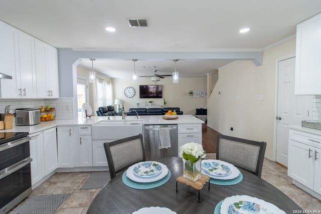 11906 Meadow, San Antonio, TX 78254