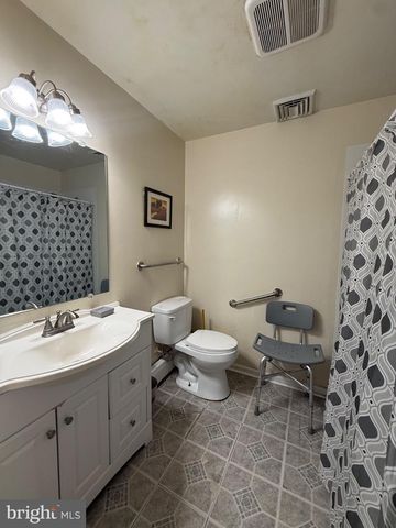 275 GREENTREE ROAD, Sewell, NJ 08080