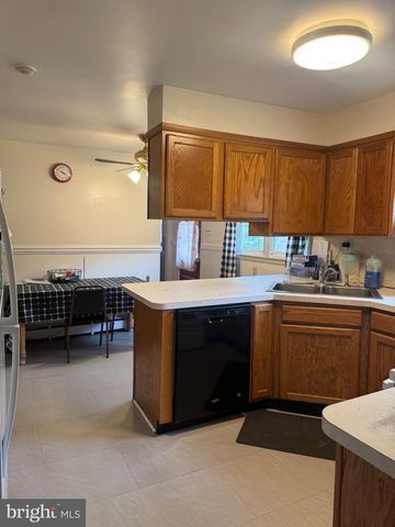 275 GREENTREE ROAD, Sewell, NJ 08080