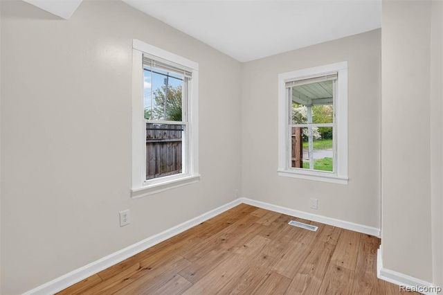 4910 Hughes Road, Lansing, MI 48910
