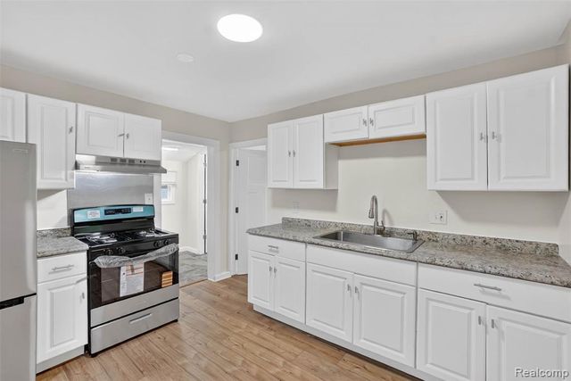 4910 Hughes Road, Lansing, MI 48910