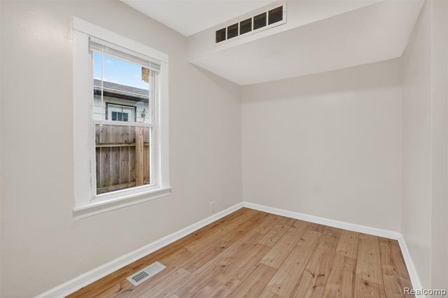 4910 Hughes Road, Lansing, MI 48910