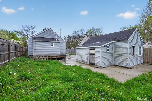 4910 Hughes Road, Lansing, MI 48910