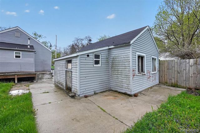 4910 Hughes Road, Lansing, MI 48910