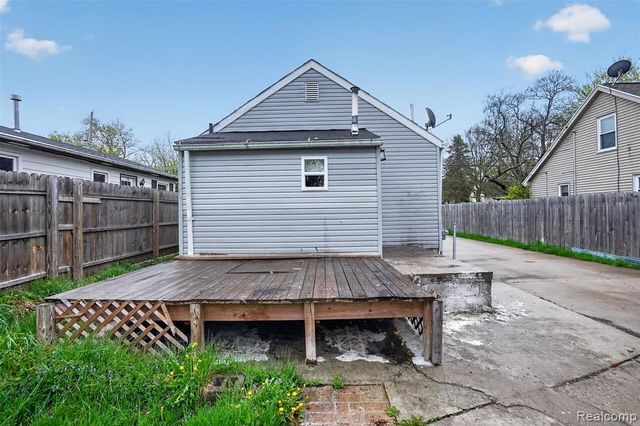 4910 Hughes Road, Lansing, MI 48910