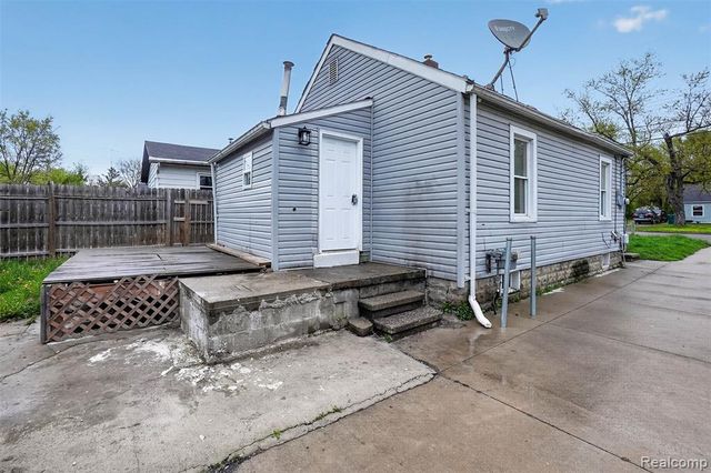 4910 Hughes Road, Lansing, MI 48910
