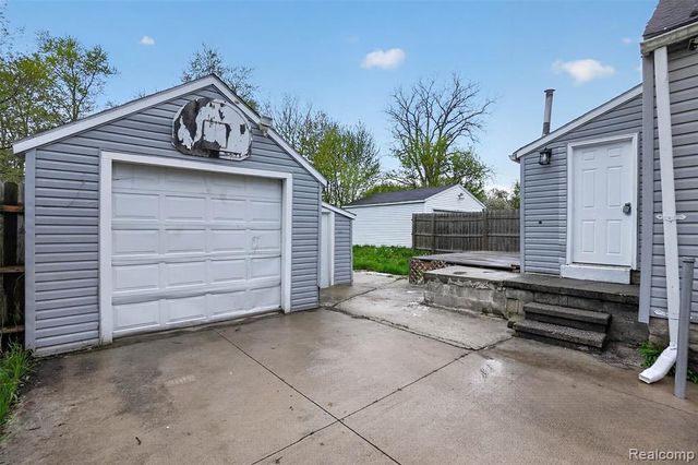 4910 Hughes Road, Lansing, MI 48910
